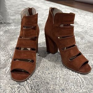 Seychelles Brown Suede Women's Heeled open toe Booties size 7